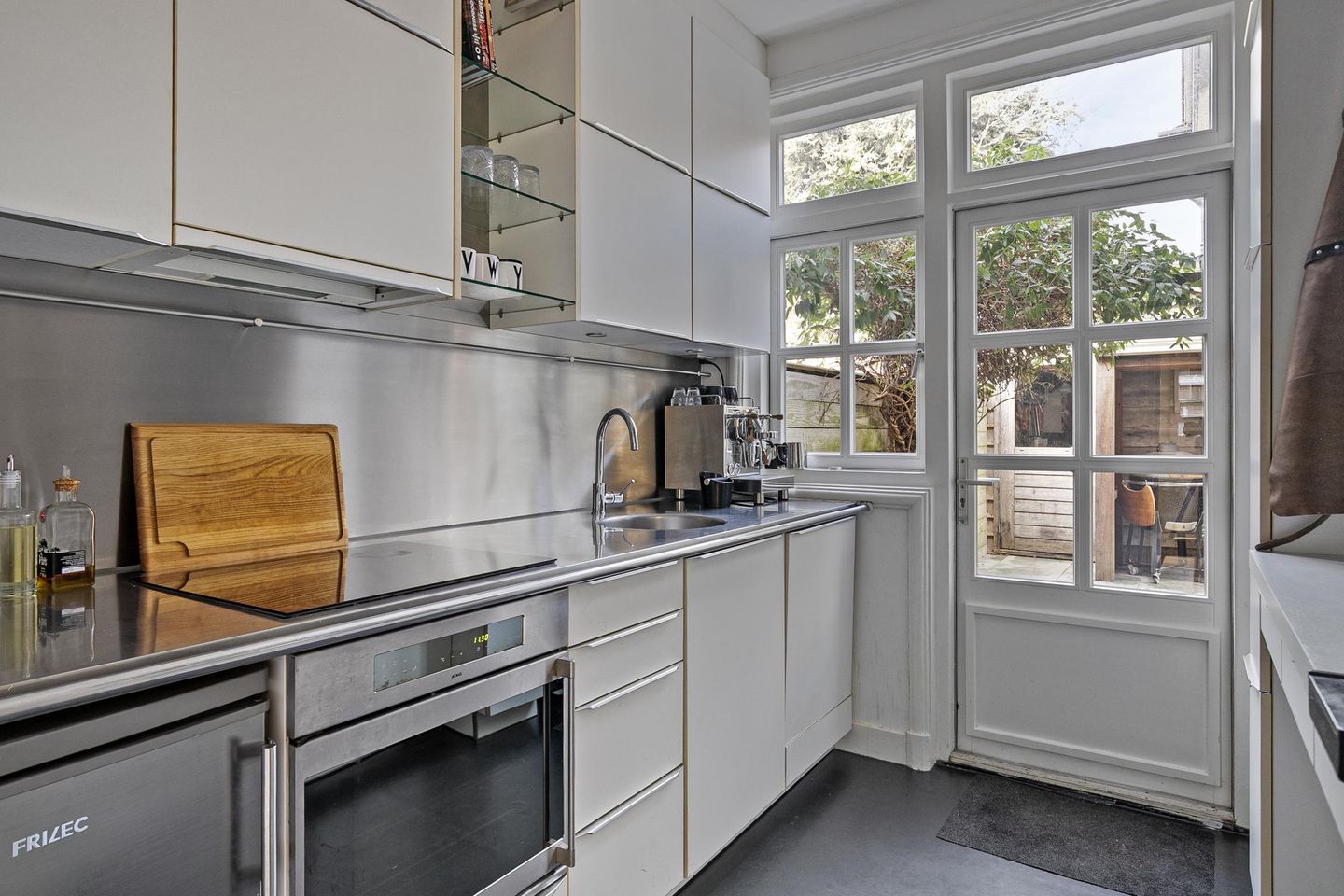 Foto 10 van Emmastraat 4