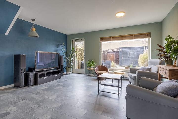 Foto 2 van Roosduinen 77