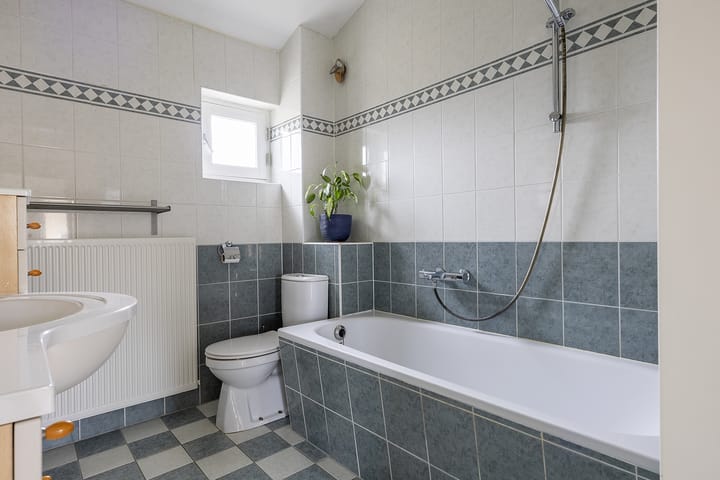 Foto 37 van Roosduinen 77