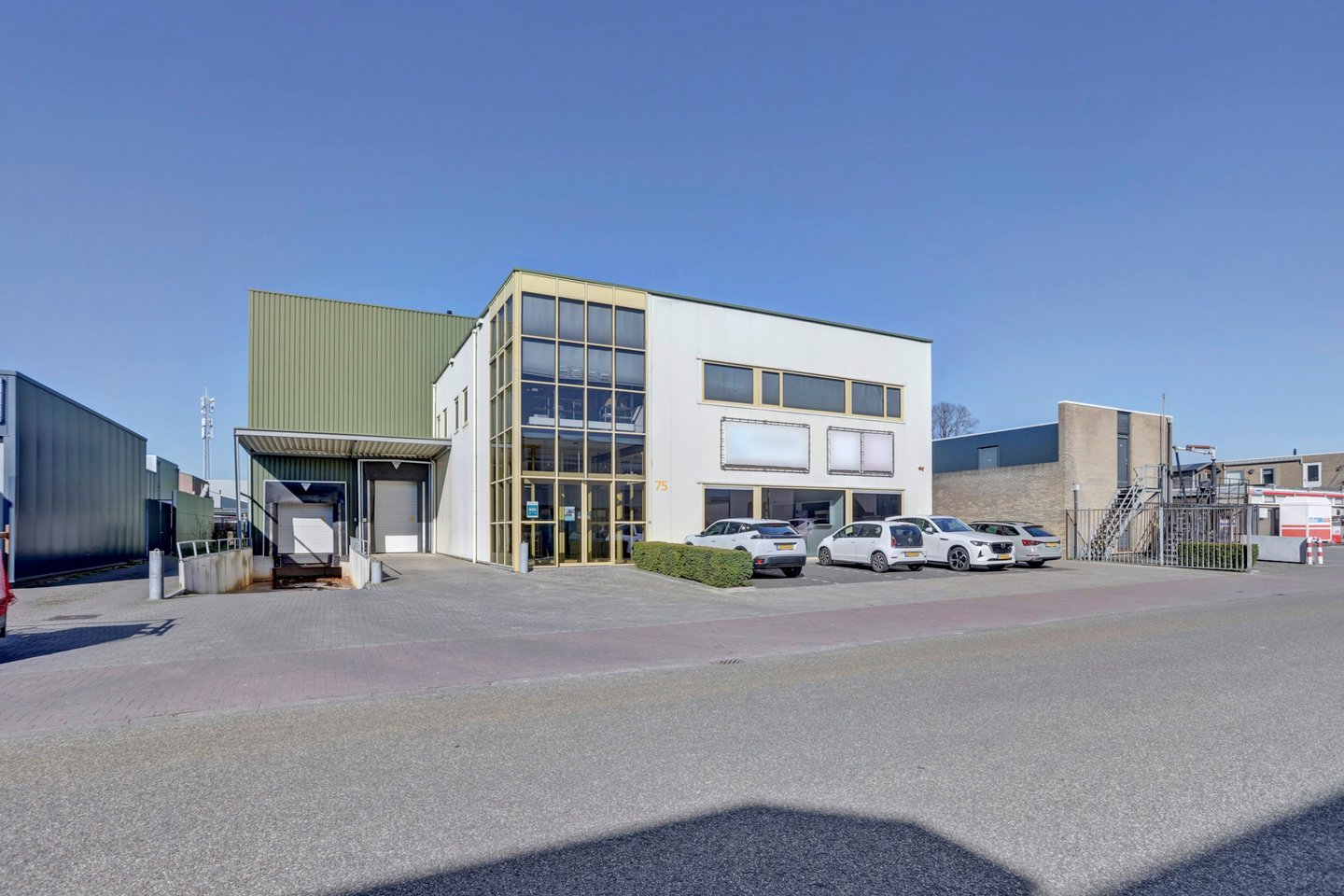 View photo 1 of Ambachtsstraat 75