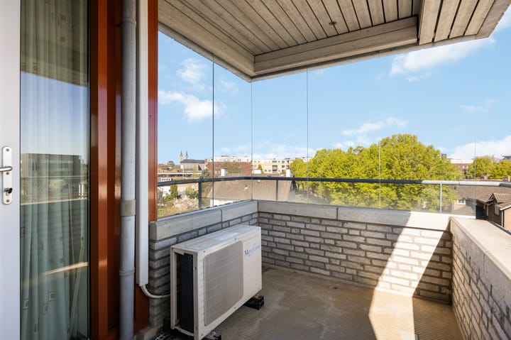 Foto 21 van Monseigneur Driessenstraat 259