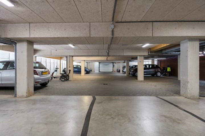 Foto 24 van Monseigneur Driessenstraat 259