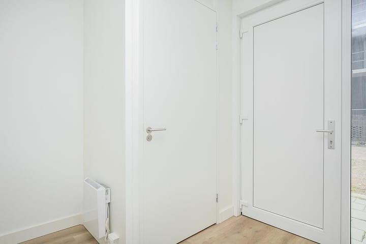 Photo 4 of Cardinaalstraat 48