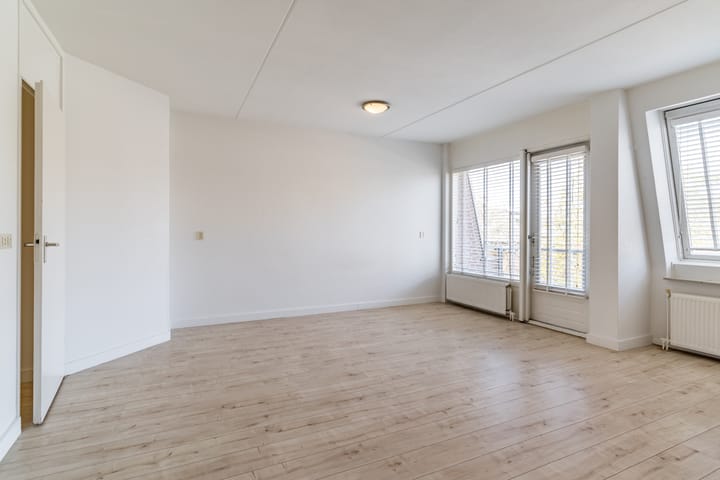 Foto 5 van Den Hof 15