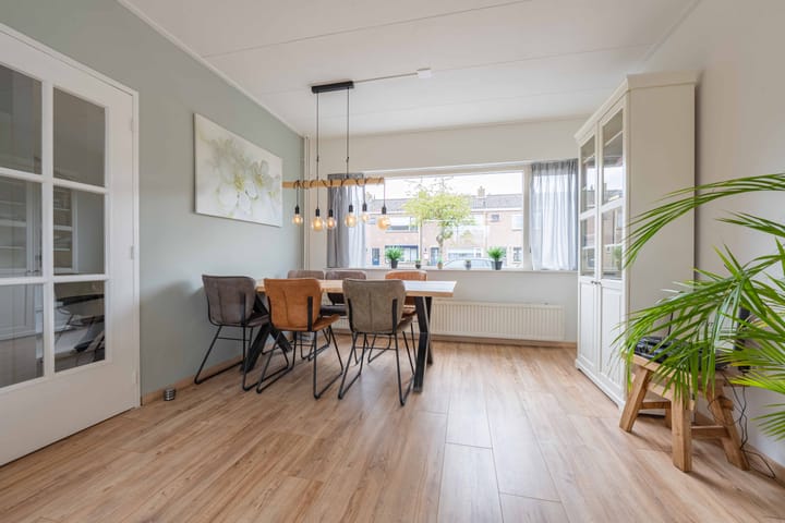 Photo 8 of Henry Dunantstraat 11