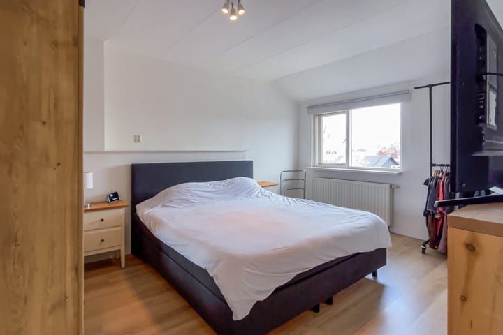Photo 27 of Henry Dunantstraat 11