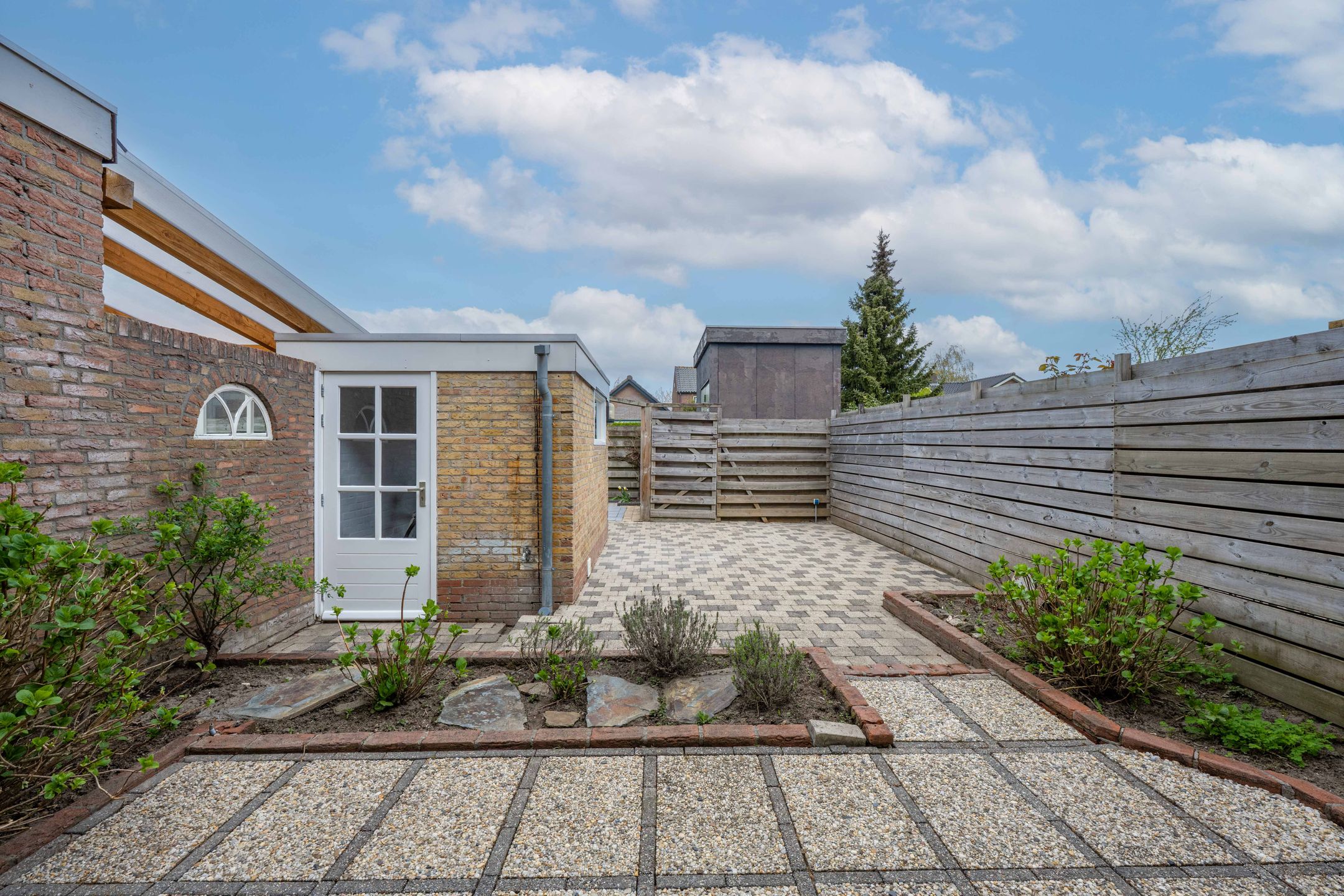 Foto 39 van Henry Dunantstraat 11