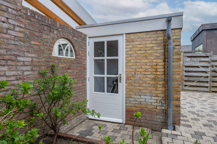 Photo 41 of Henry Dunantstraat 11