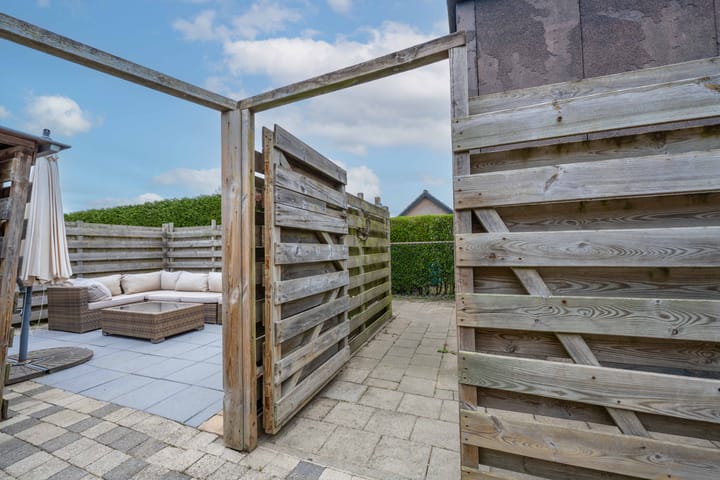 Photo 45 of Henry Dunantstraat 11