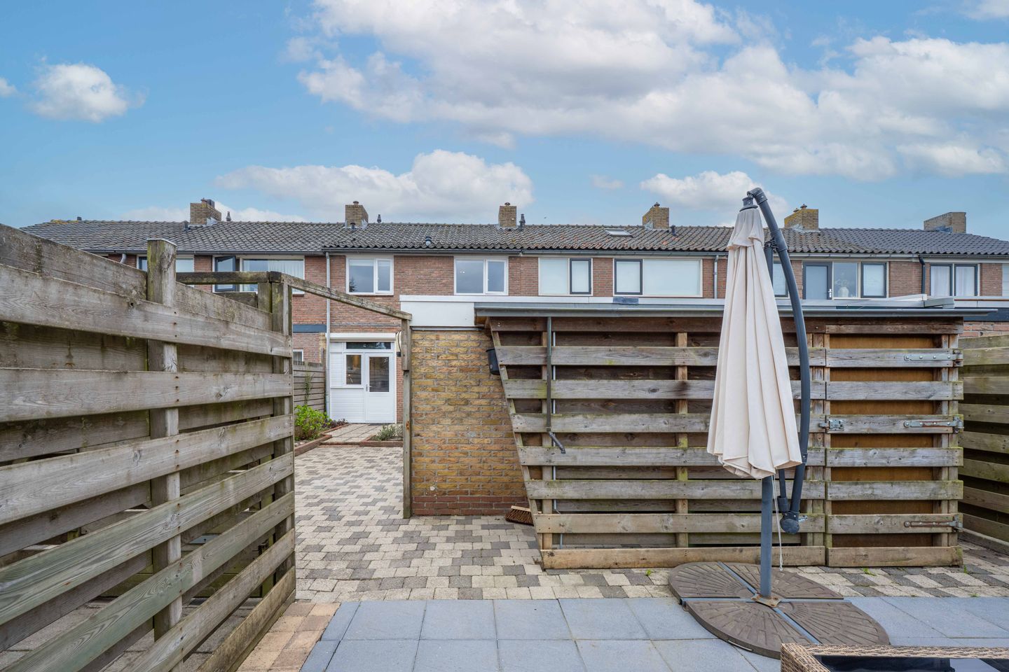 Foto 50 van Henry Dunantstraat 11