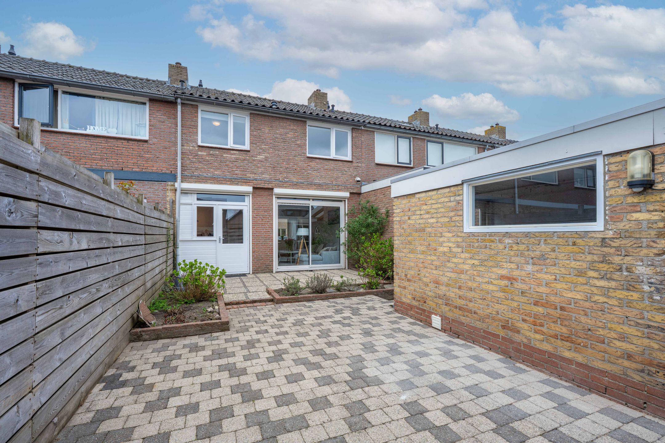 Foto 51 van Henry Dunantstraat 11