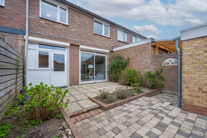 Photo 52 of Henry Dunantstraat 11