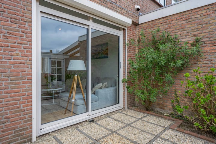Photo 54 of Henry Dunantstraat 11