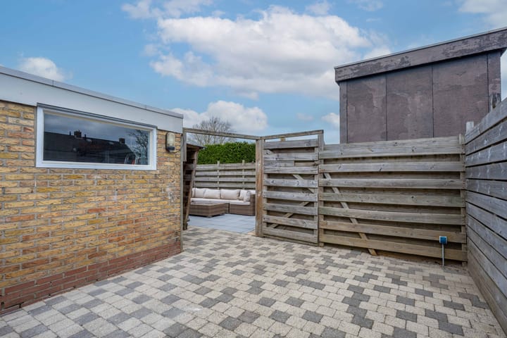 Photo 44 of Henry Dunantstraat 11