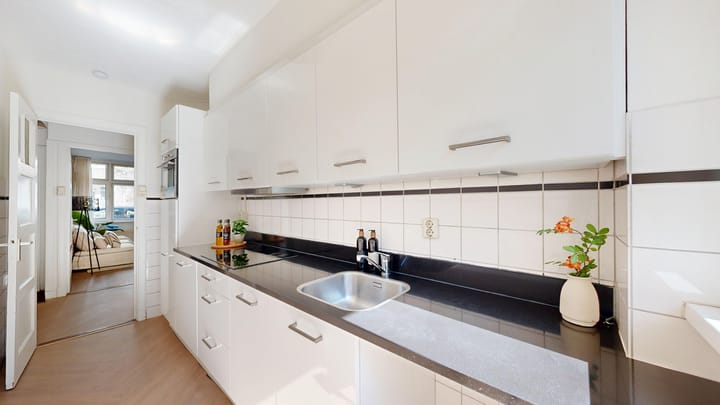 Photo 12 of Hillegomstraat 41-H