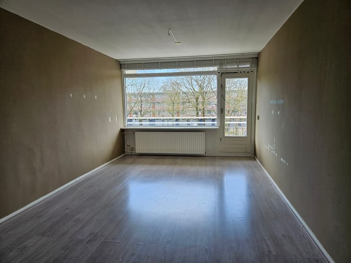 Photo 3 of Brahmsstraat 65