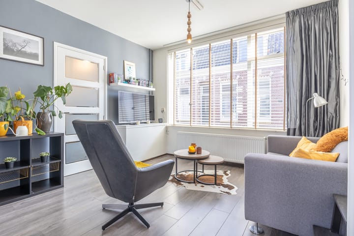 Foto 6 van De Ruijterstraat 61