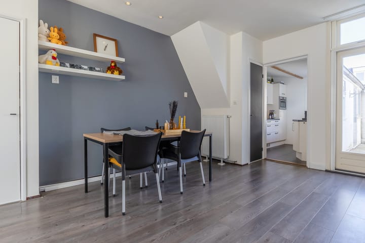 Foto 10 van De Ruijterstraat 61