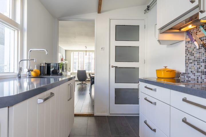 Foto 15 van De Ruijterstraat 61