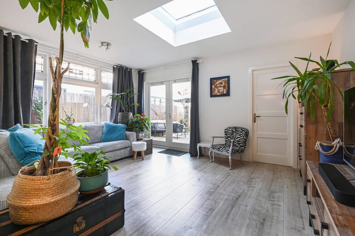 Foto 2 van Gevers Deynootstraat 106