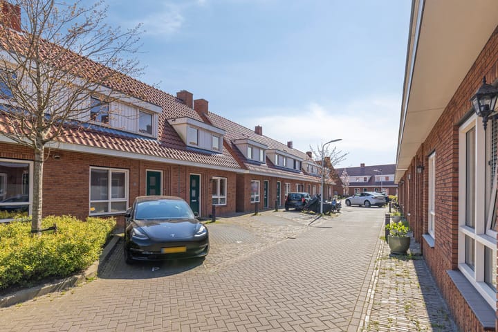 Foto 33 van Narvastraat 11