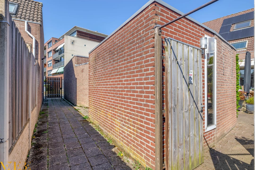 Photo 22 of Anne Frankstraat 3