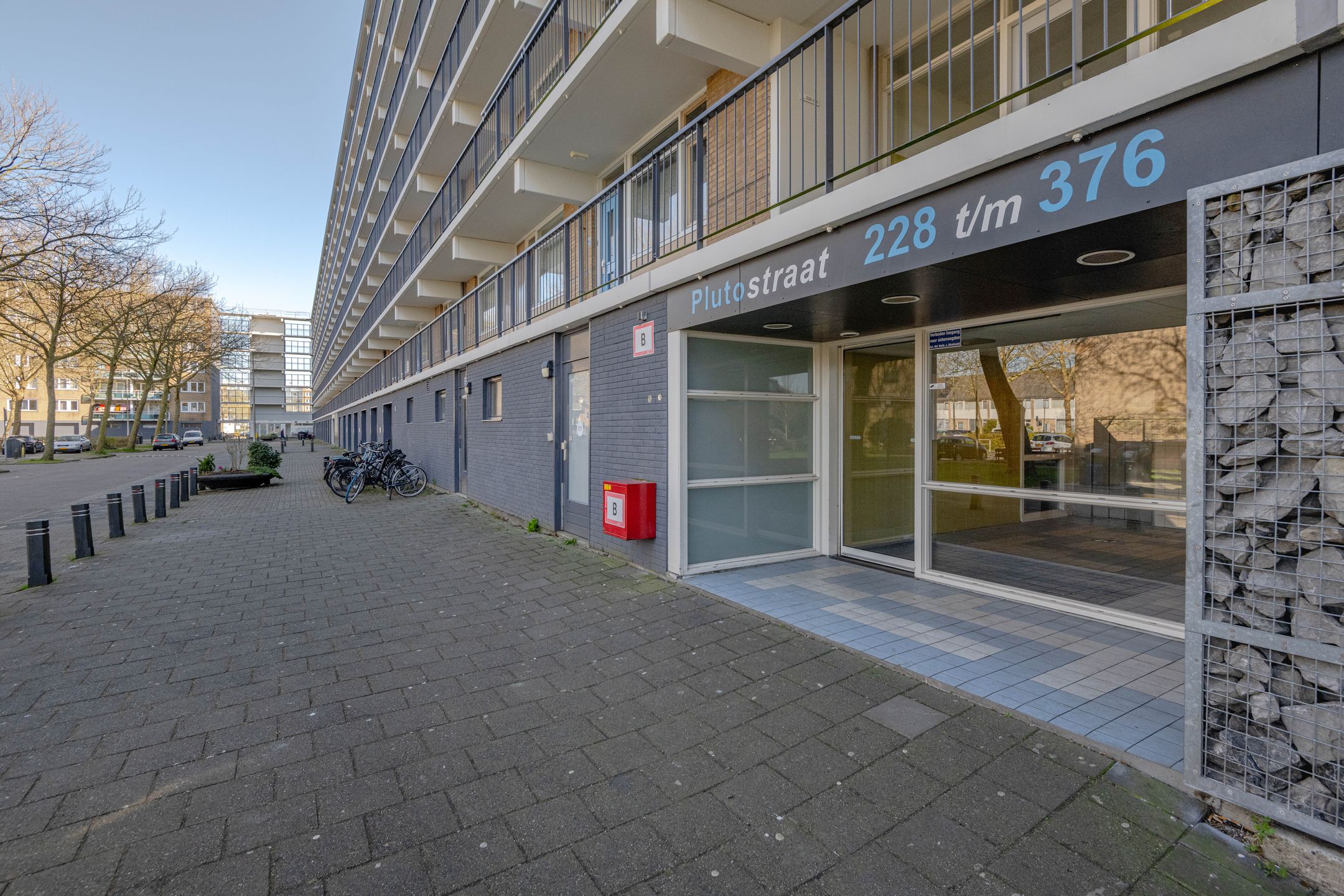 Photo 6 of Plutostraat 352