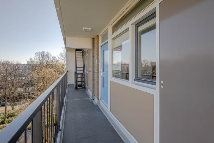 Foto 7 van Plutostraat 352