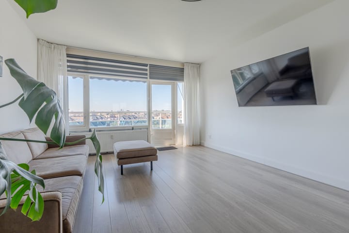 Foto 10 van Plutostraat 352