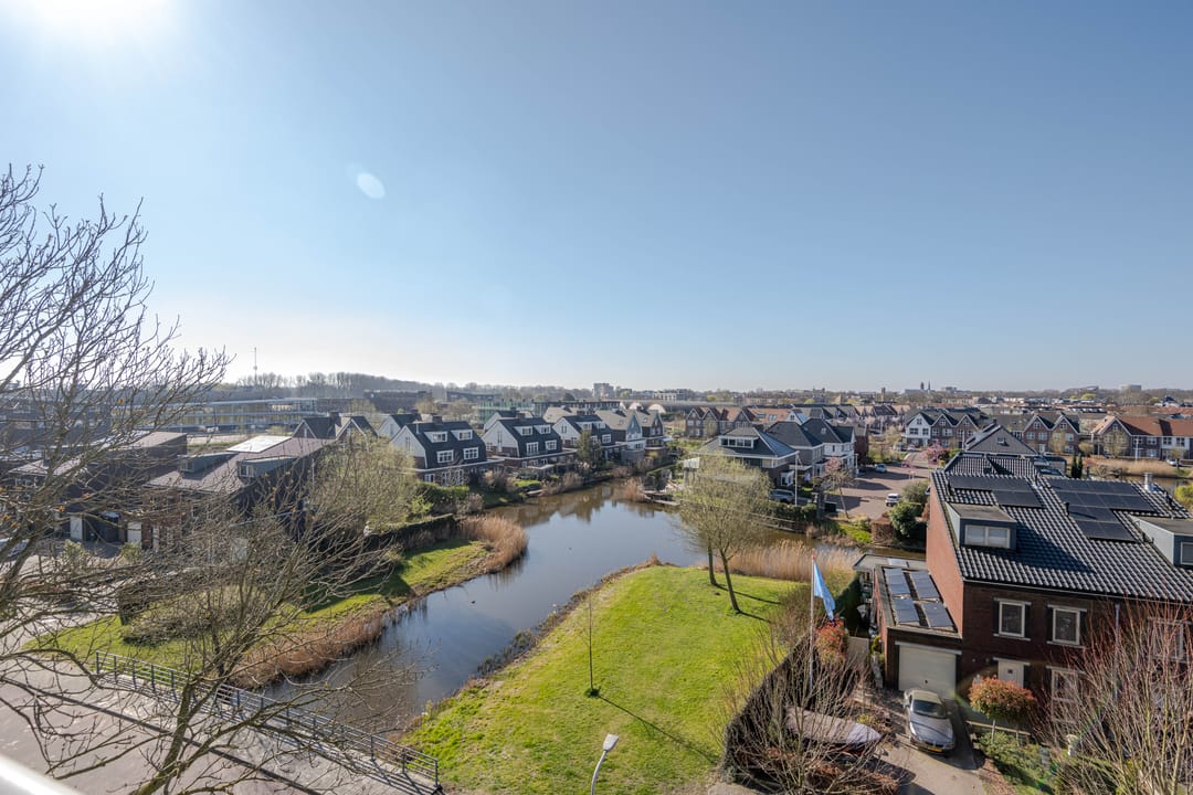 Photo 11 of Plutostraat 352