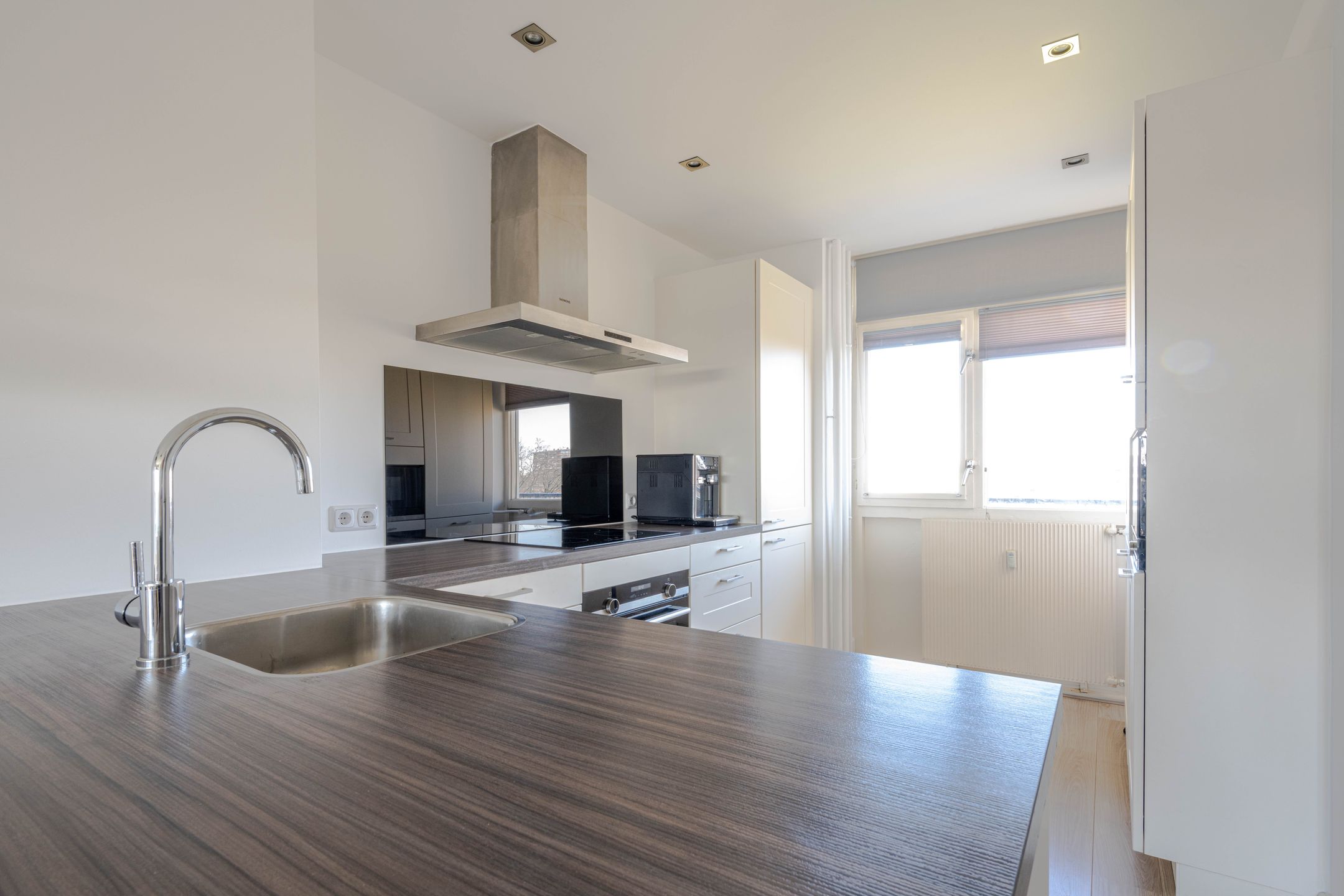 Photo 15 of Plutostraat 352