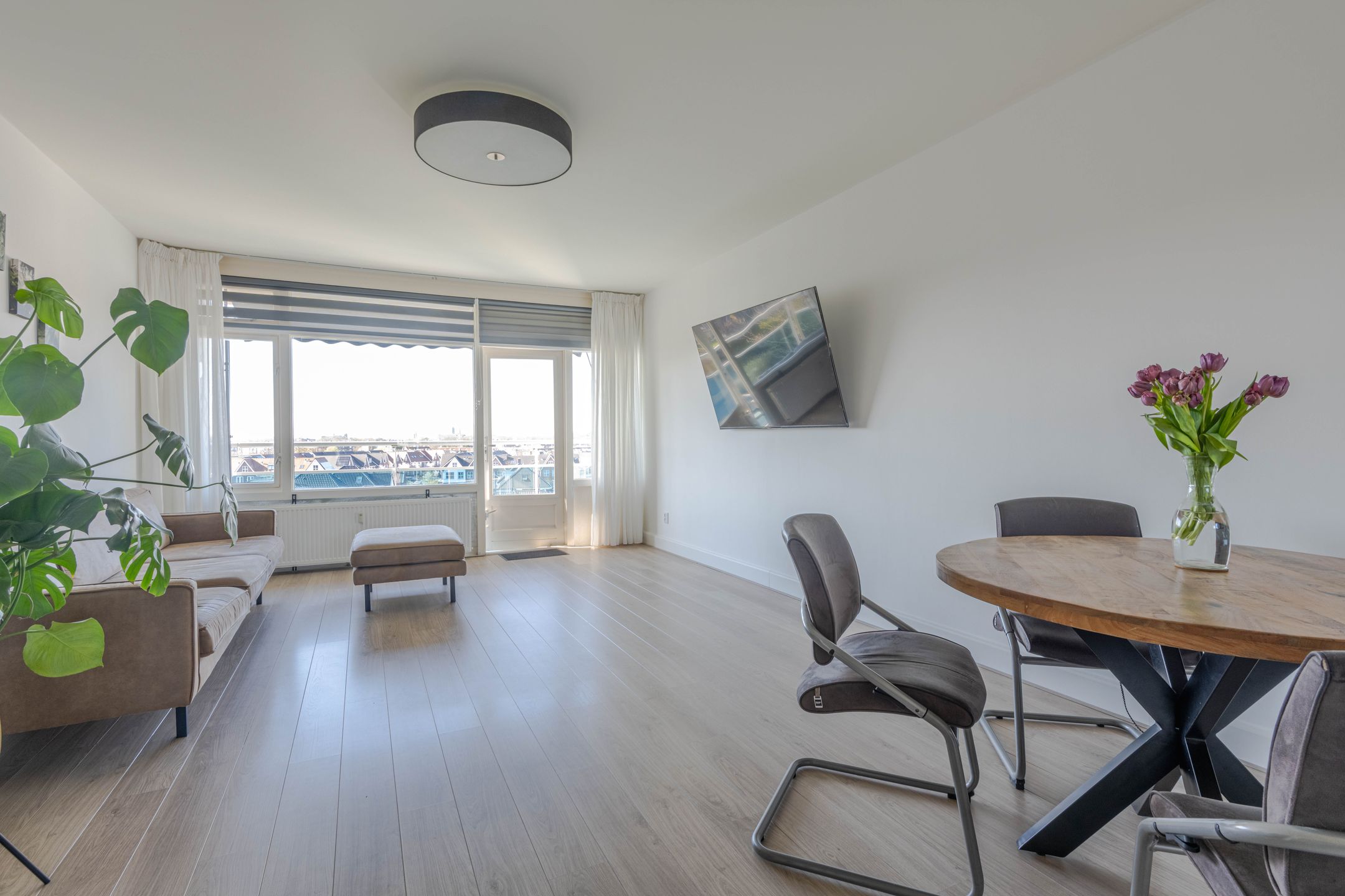 Photo 18 of Plutostraat 352