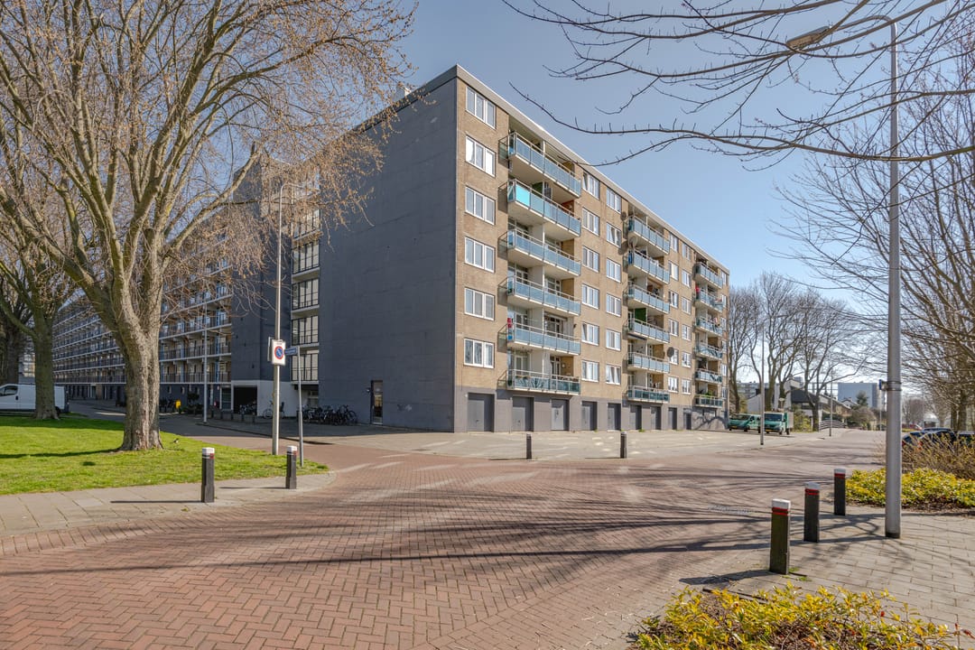 Photo 28 of Plutostraat 352