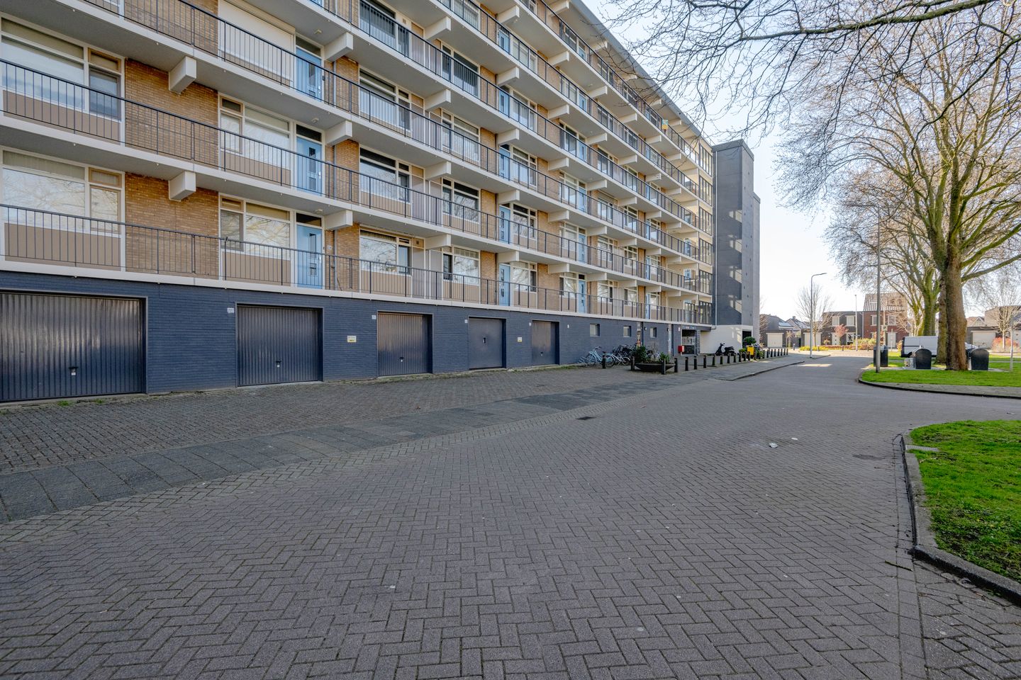 Photo 29 of Plutostraat 352