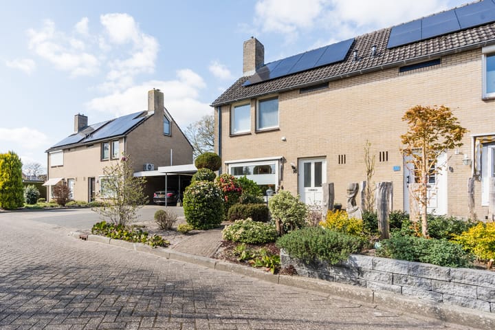 Foto 42 van President Kennedystraat 16