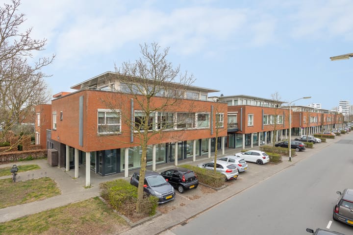 Foto 3 van Mathenessestraat 55-C8