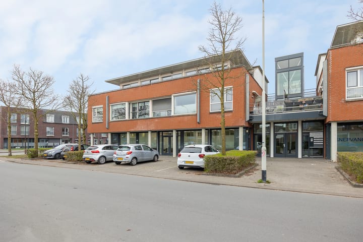 Foto 6 van Mathenessestraat 55-C8