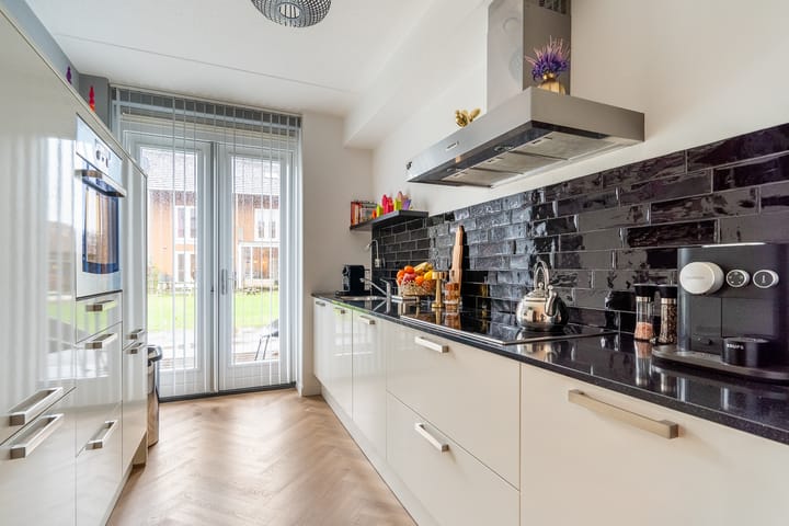 Foto 17 van Maaskantplantsoen 10