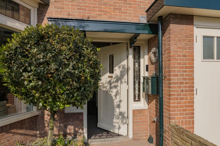 Foto 8 van Vareniusstraat 8