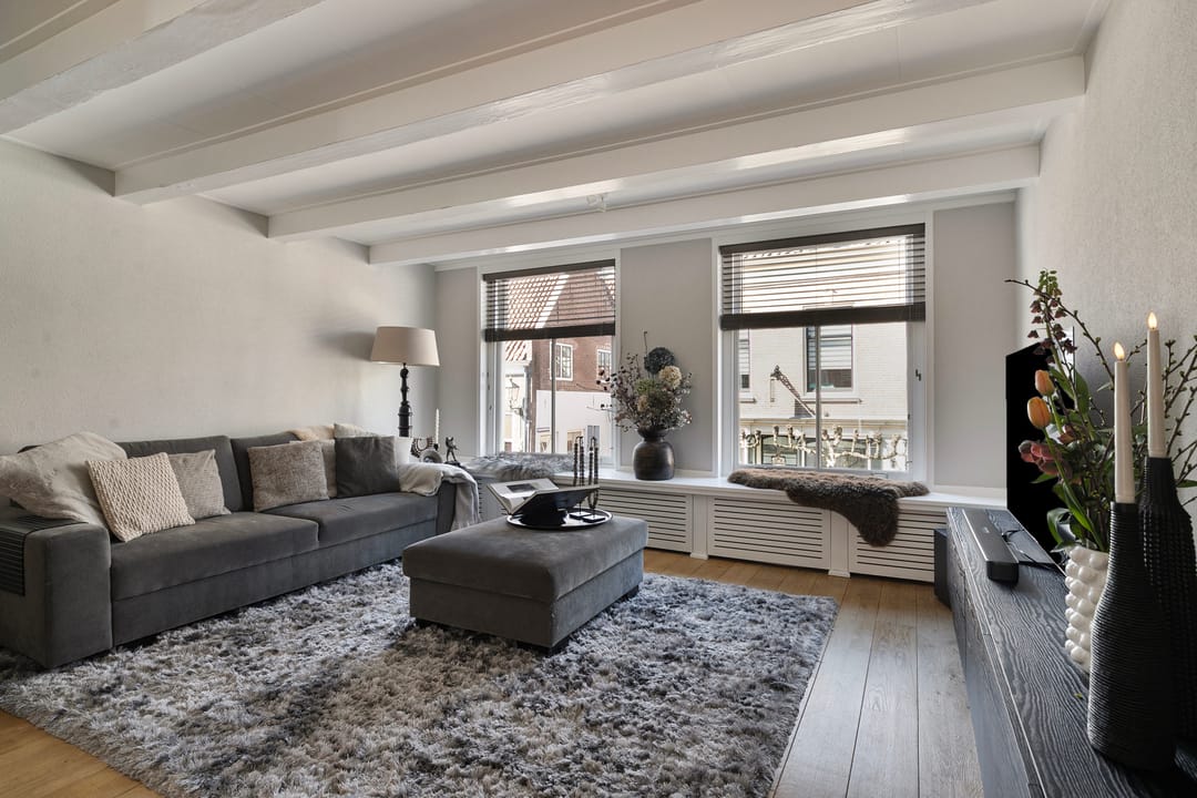 Photo 2 of Benschopperstraat 10-D