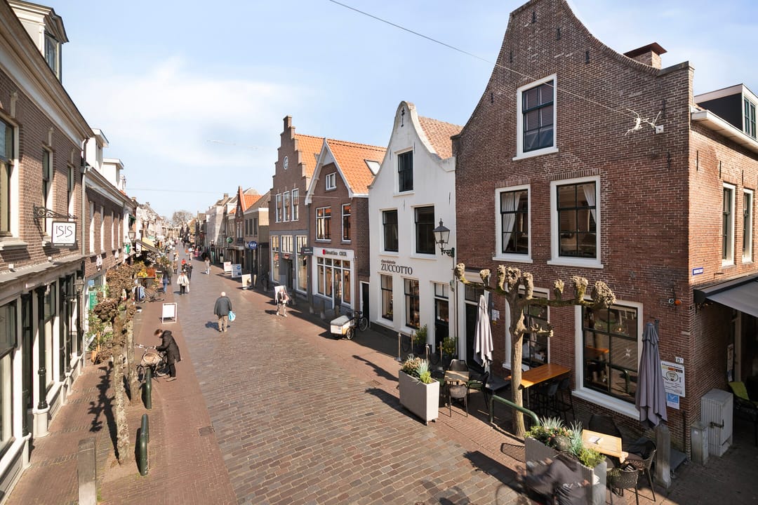 Photo 23 of Benschopperstraat 10-D