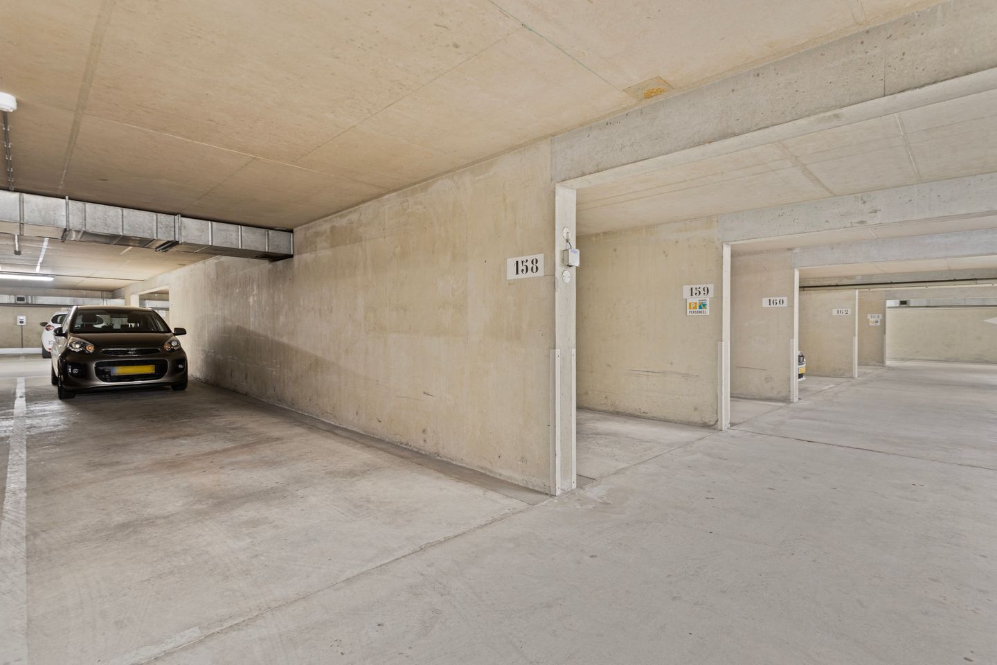 Foto 4 van Parkeerplaatsen Putgraaf Parkflat