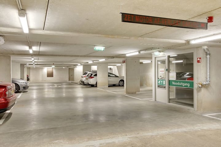 Foto 2 van Haarlemmerplein