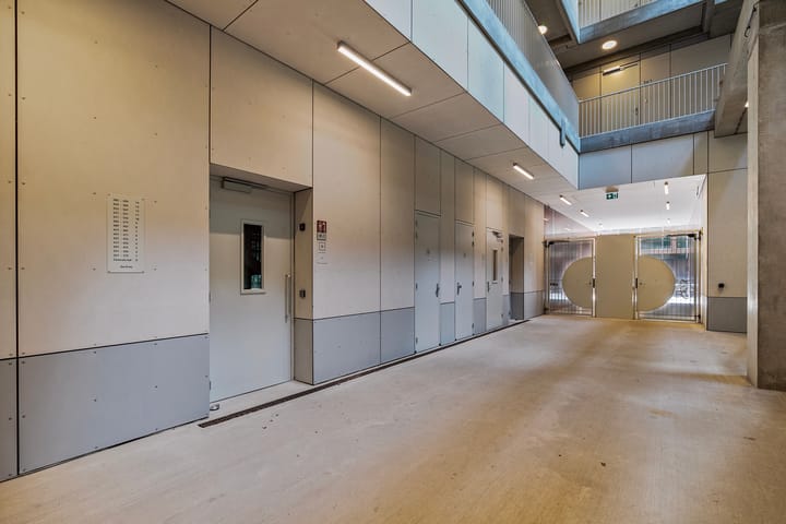 Photo 7 of Oostenburgermiddenstraat 567