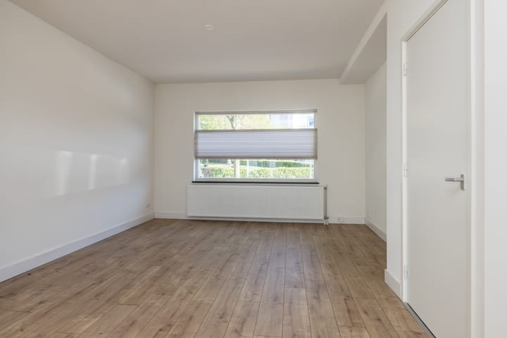 Foto 4 van Benzenraderweg 54