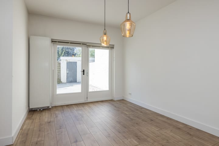 Foto 6 van Benzenraderweg 54