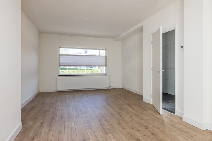 Foto 7 van Benzenraderweg 54