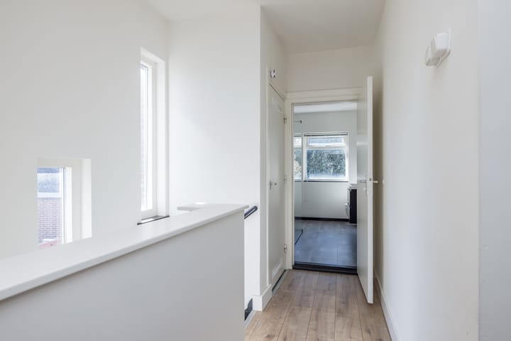 Foto 15 van Benzenraderweg 54