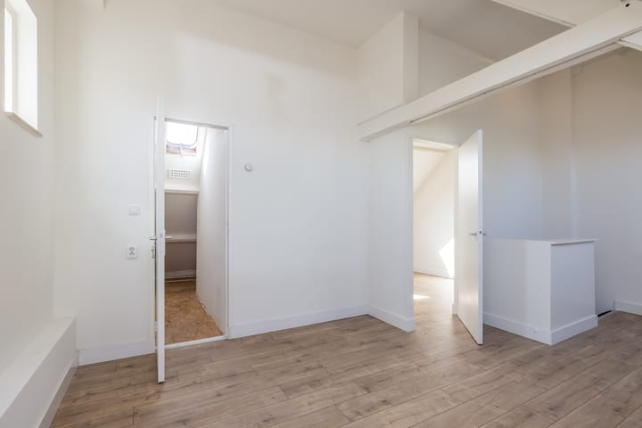 Foto 29 van Benzenraderweg 54