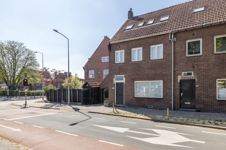 Foto 37 van Benzenraderweg 54